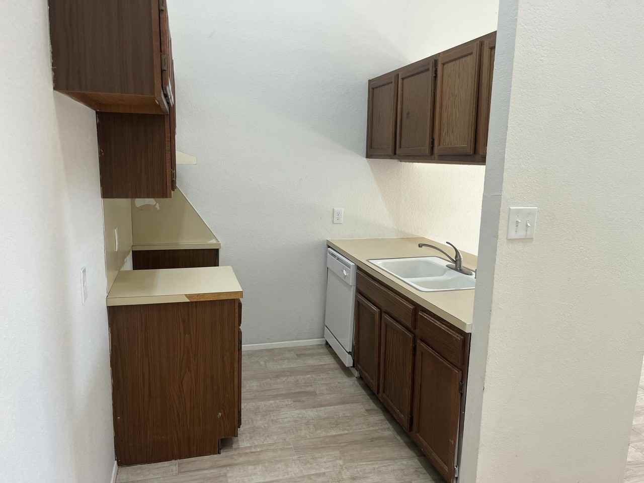 141 N Troy Ave #A - Photo 4 of 12