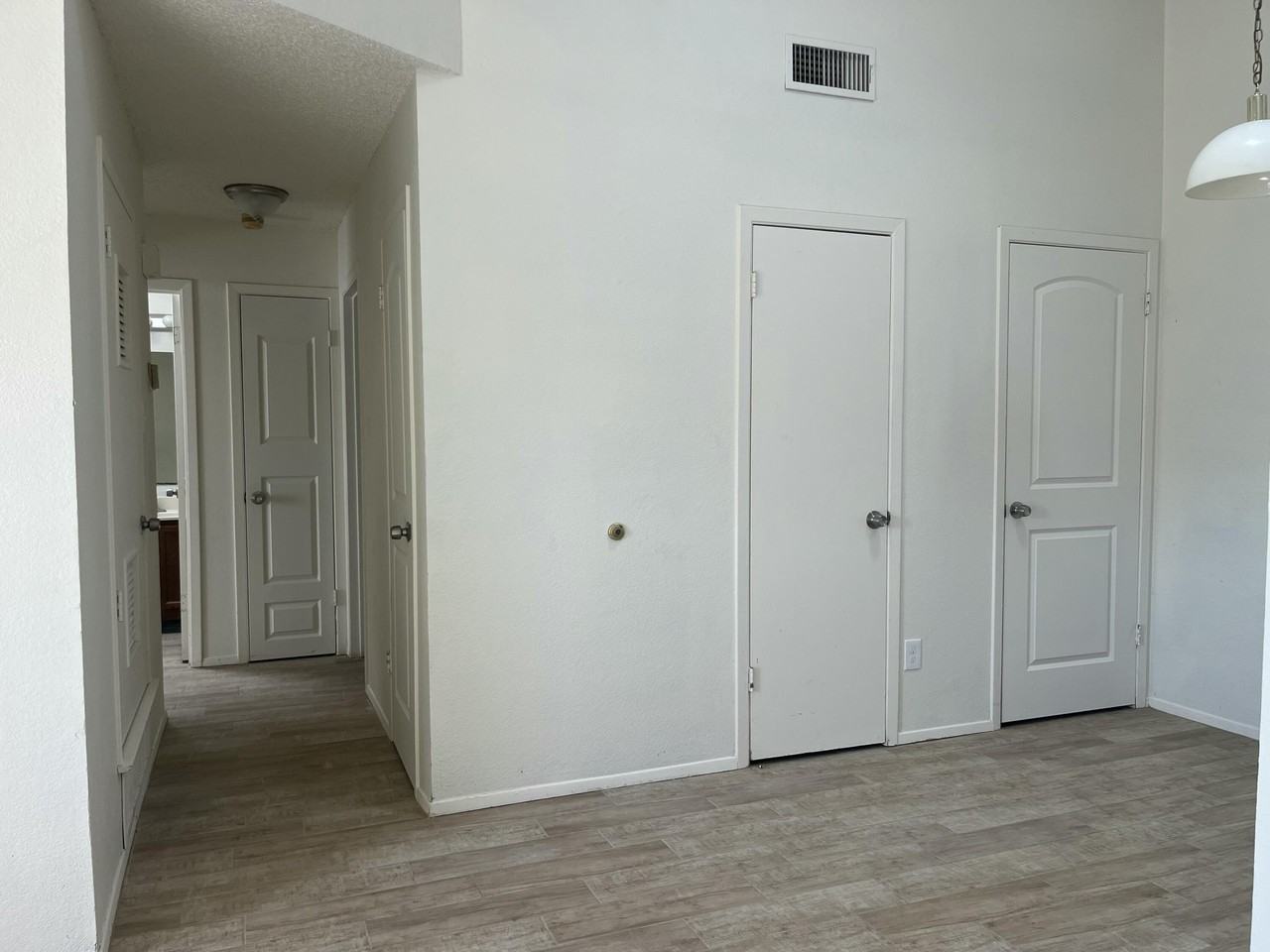 141 N Troy Ave #A - Photo 6 of 12