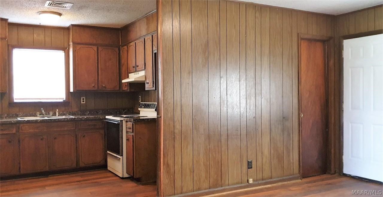 6354 Wares Ferry Rd - Photo 3 of 9