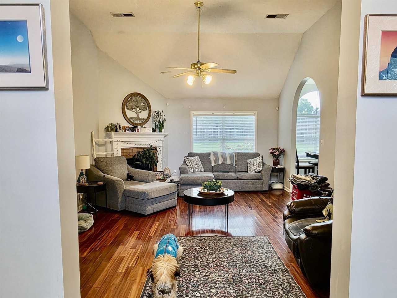 266 Bouldincrest Ave - Photo 3 of 23