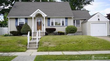 featured image of 74 Warner St