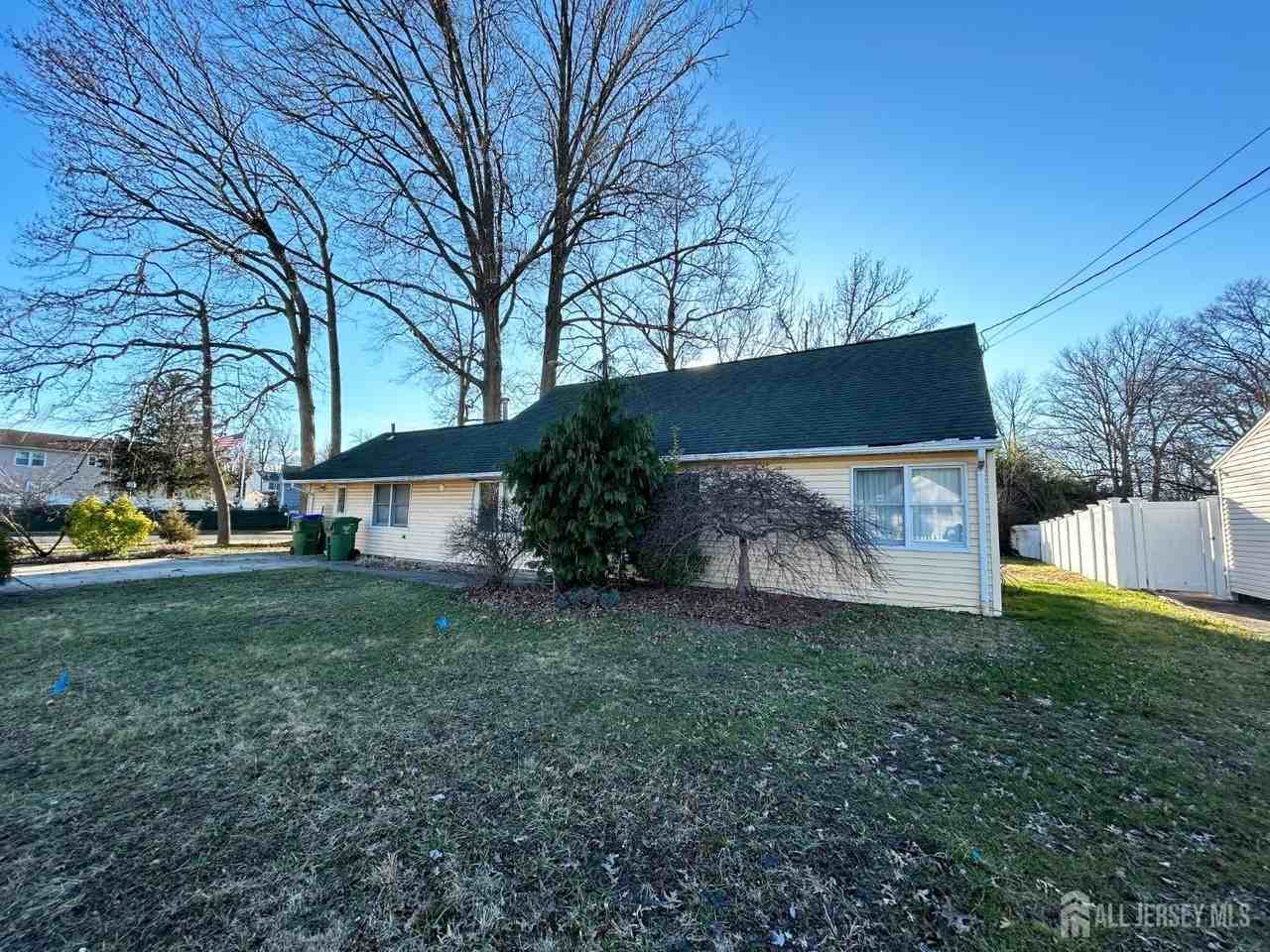 122 Vineyard Rd - Photo 2 of 19