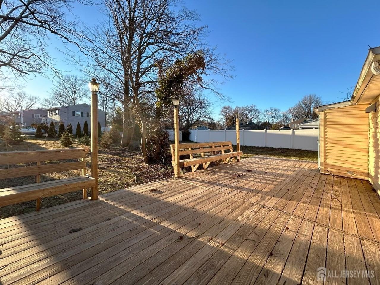 122 Vineyard Rd - Photo 4 of 19
