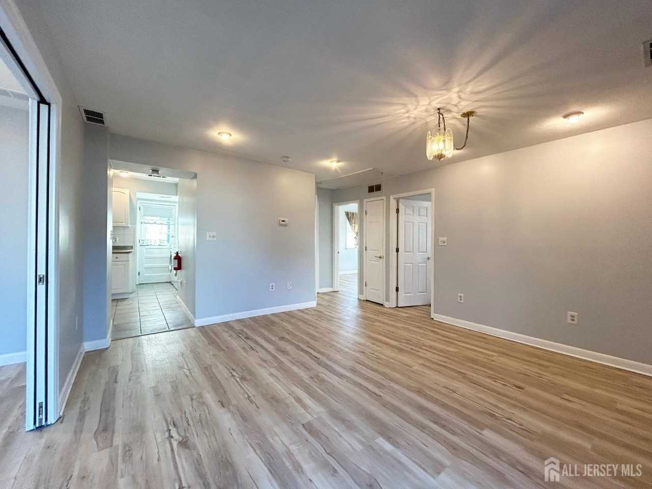 122 Vineyard Rd - Photo 7 of 19