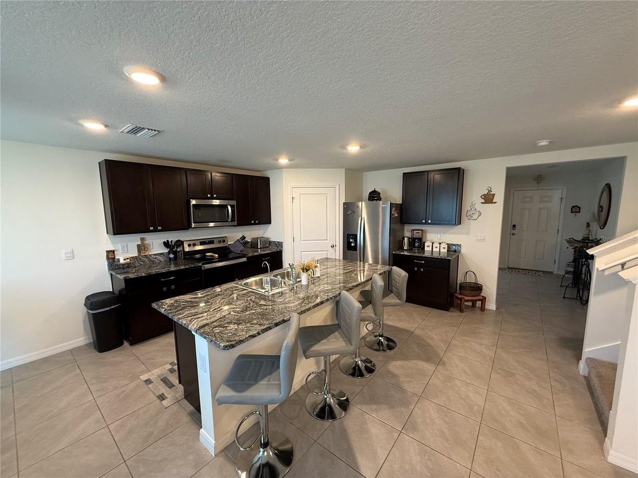 4120 Silver Strand Trl - Photo 2 of 26