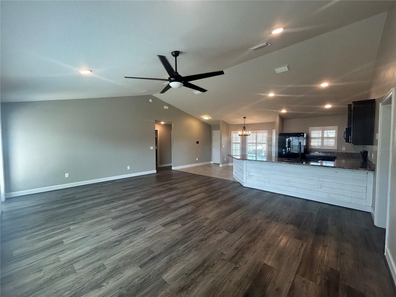 9155 Se 47th Court Rd - Photo 2 of 16