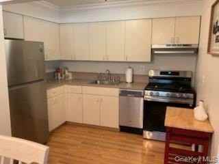 221 N Middletown Rd #C - Photo 6 of 13