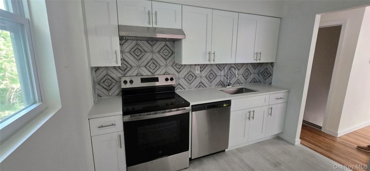 153 Vernon Valley Rd - Photo 4 of 12