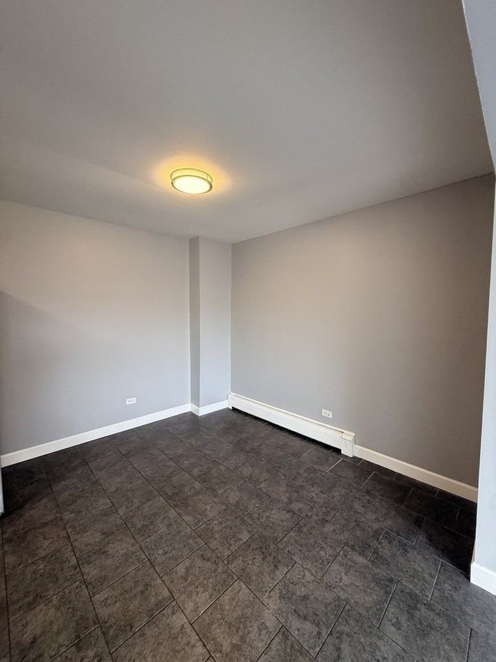 17138 71st Ave #12 - Photo 5 of 8
