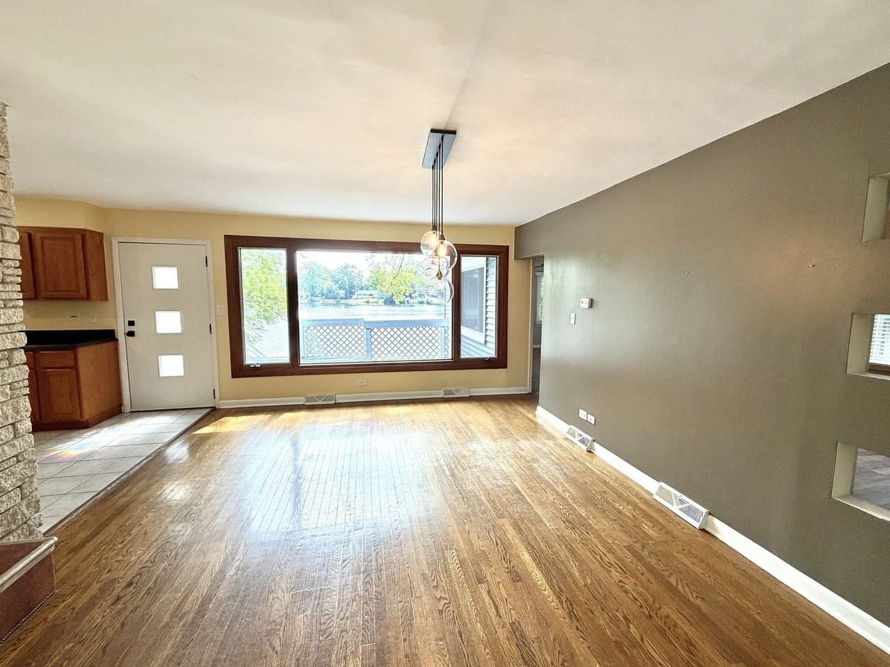 33517 N Greentree Rd - Photo 4 of 15