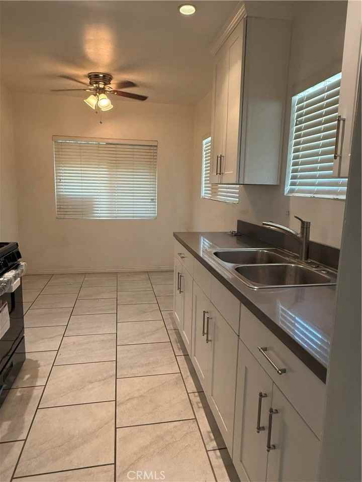 4845 Willard Ave - Photo 7 of 11