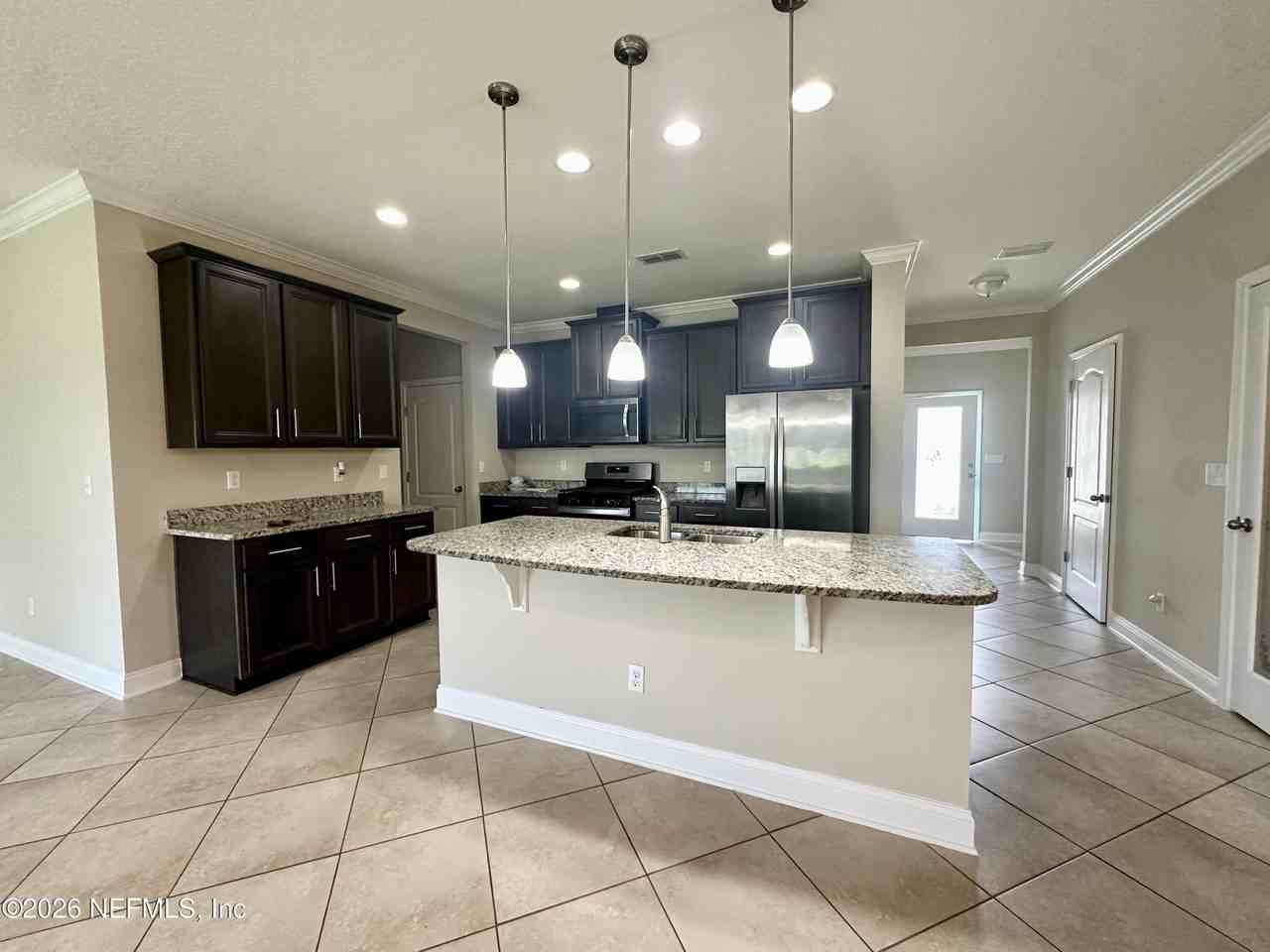481 Shetland Dr - Photo 3 of 33