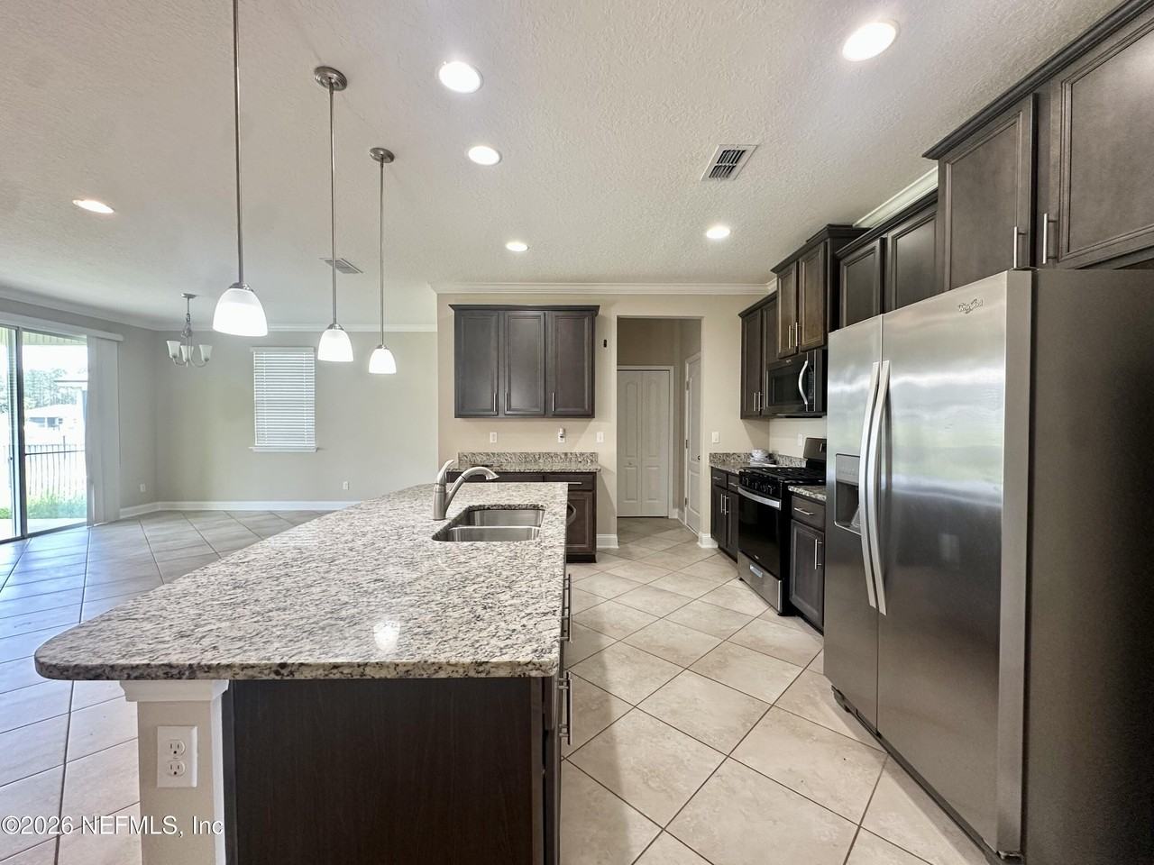 481 Shetland Dr - Photo 4 of 33