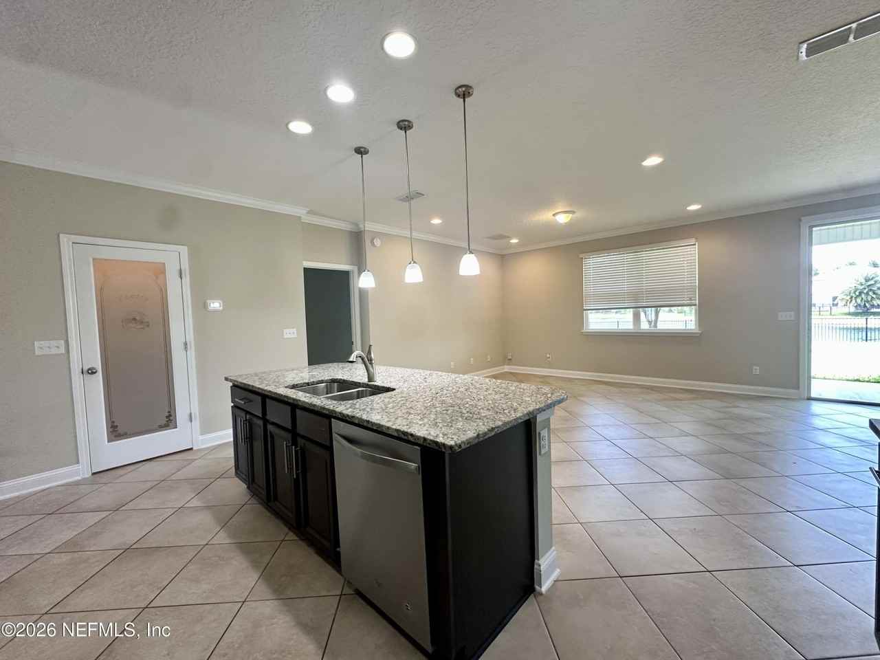 481 Shetland Dr - Photo 5 of 33