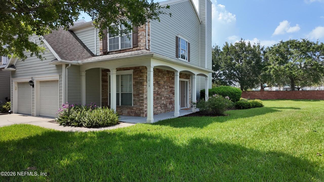 11015 Castlemain Cir E - Photo 5 of 29