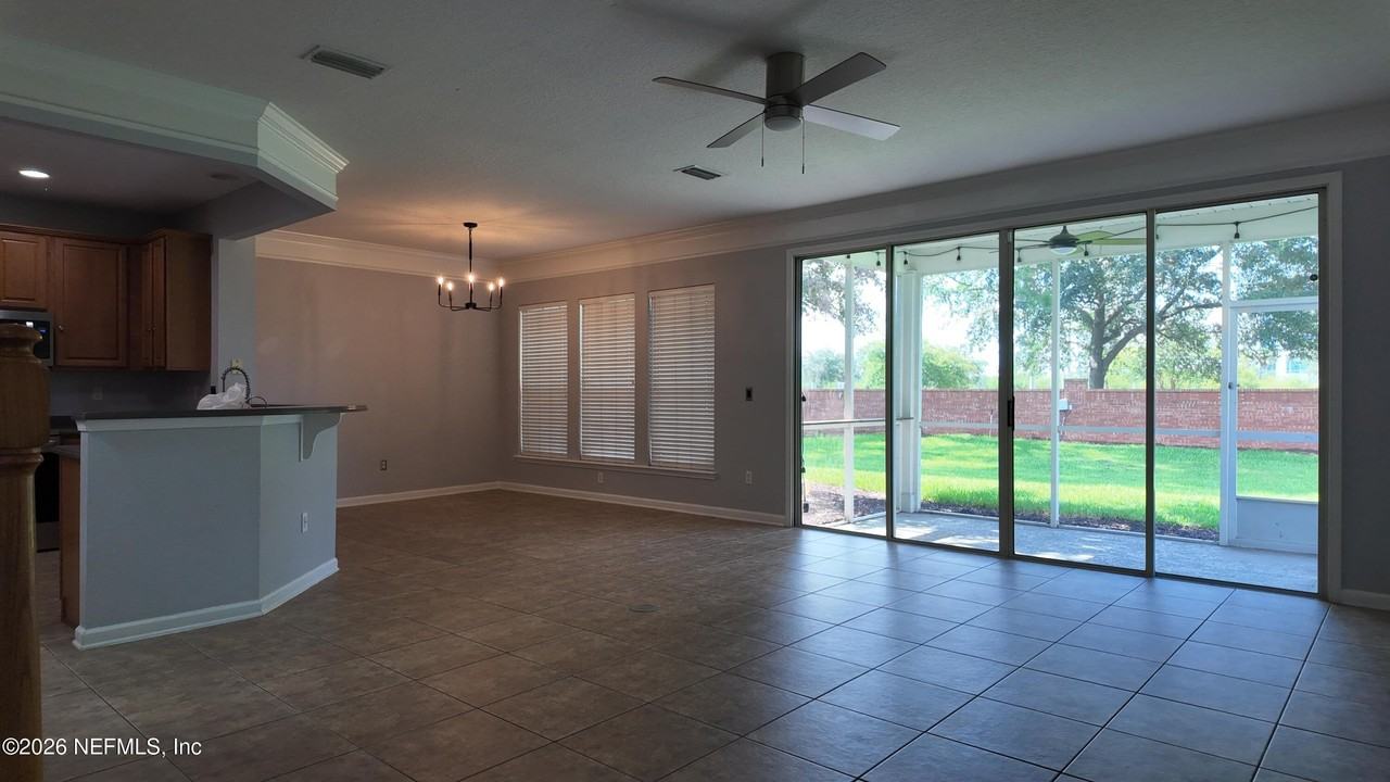 11015 Castlemain Cir E - Photo 7 of 29