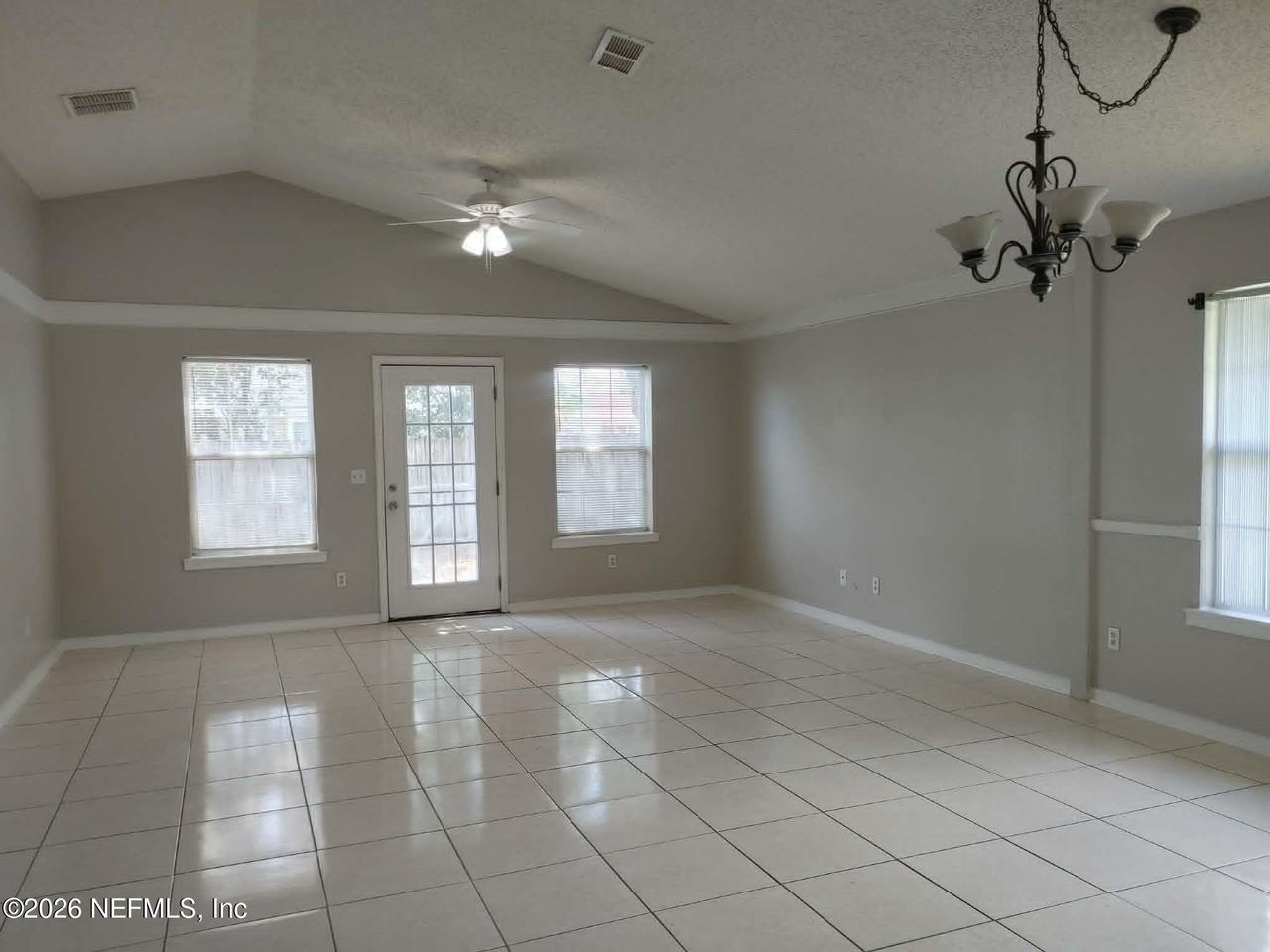 7548 Cliff Cottage Dr - Photo 5 of 17