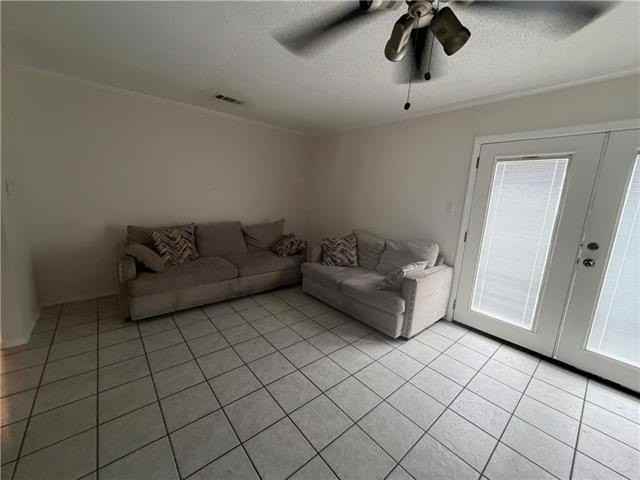 414 Johns Hopkins Dr - Photo 3 of 9