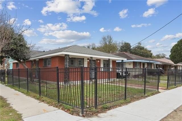 7551 Oak St - Photo 4 of 21