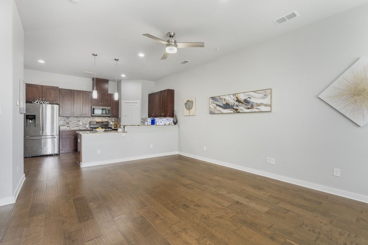 5871 Rivendell Dr - Photo 5 of 33