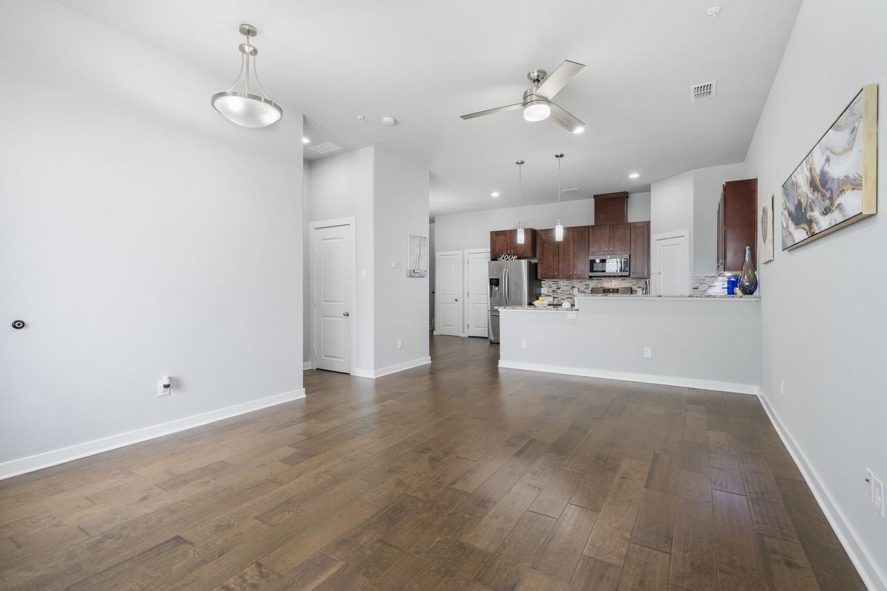 5871 Rivendell Dr - Photo 6 of 33