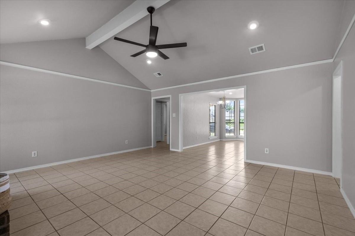 1500 Clarendon St - Photo 3 of 18
