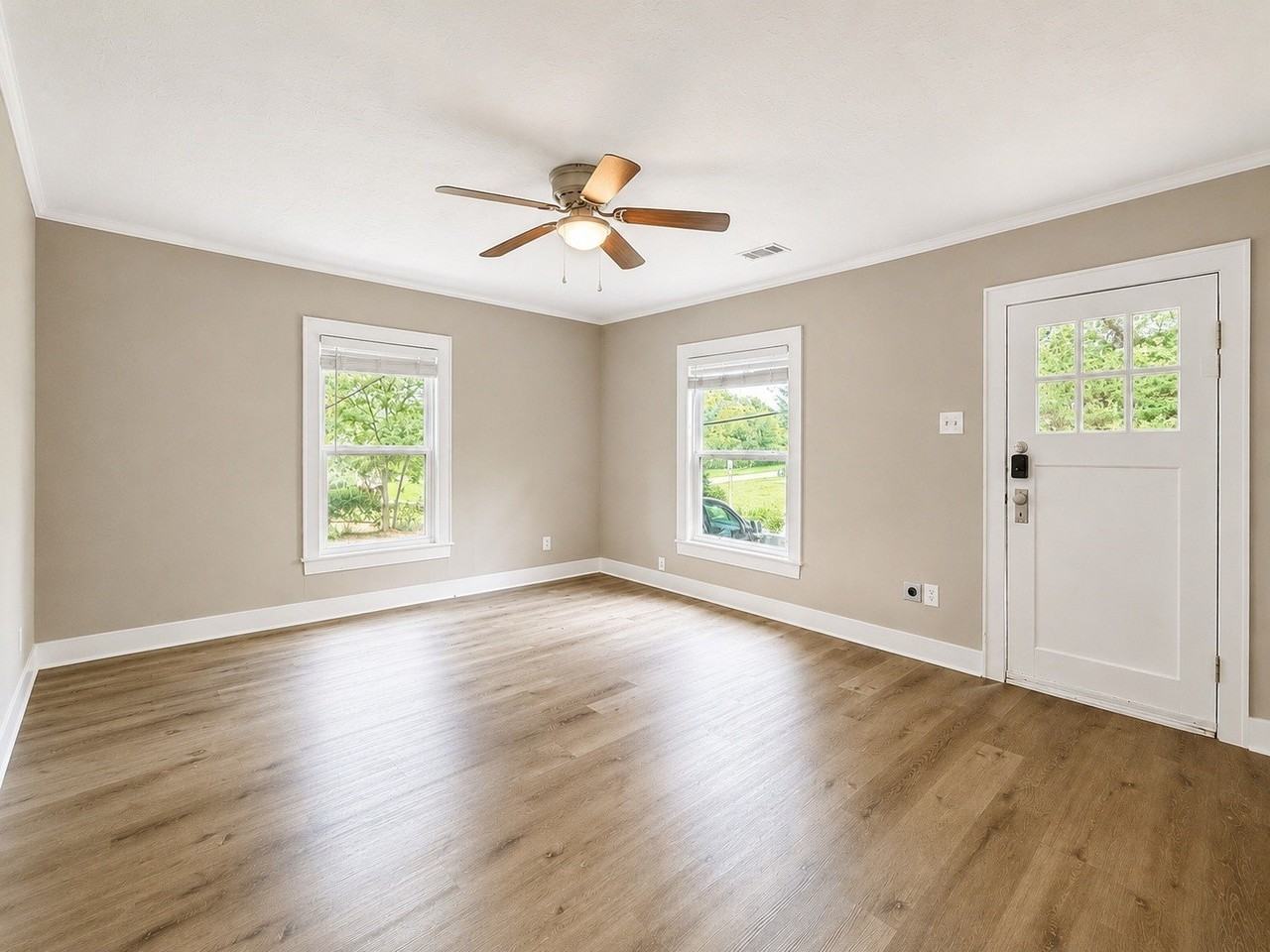 1412 W Bullock St - Photo 3 of 11