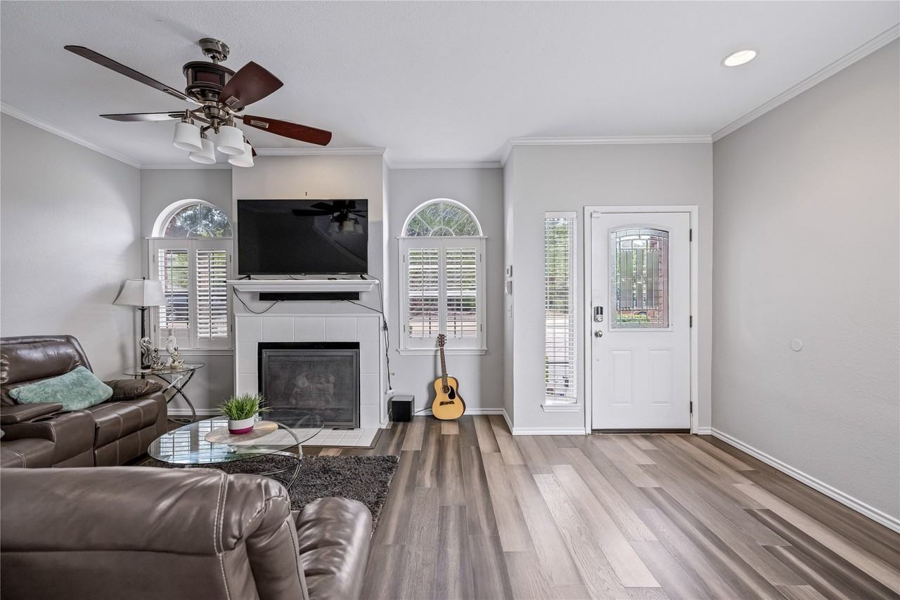 6011 Barrington Ct - Photo 6 of 28