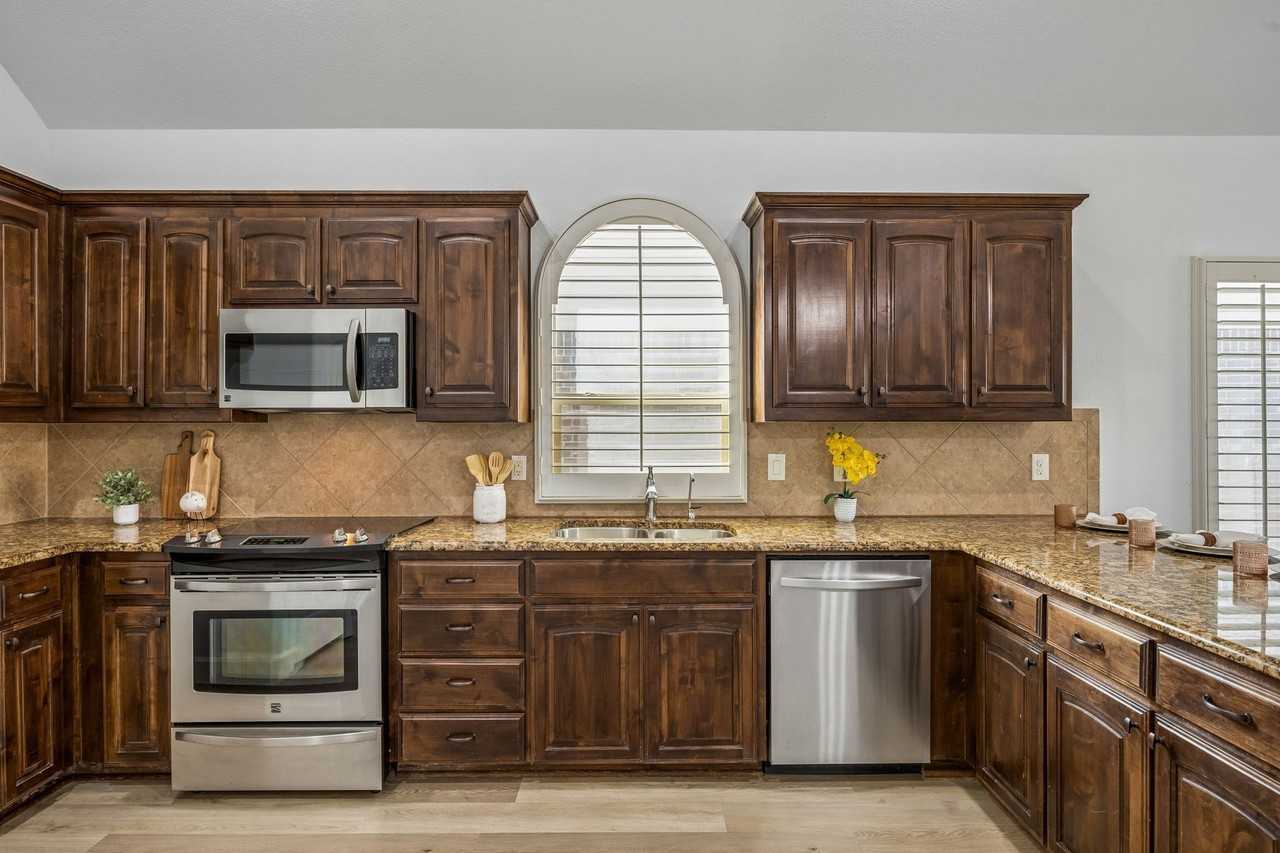 10445 Merced Lake Rd - Photo 2 of 27