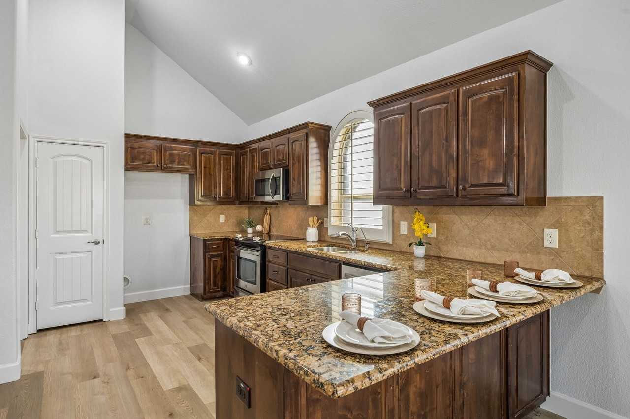 10445 Merced Lake Rd - Photo 3 of 27