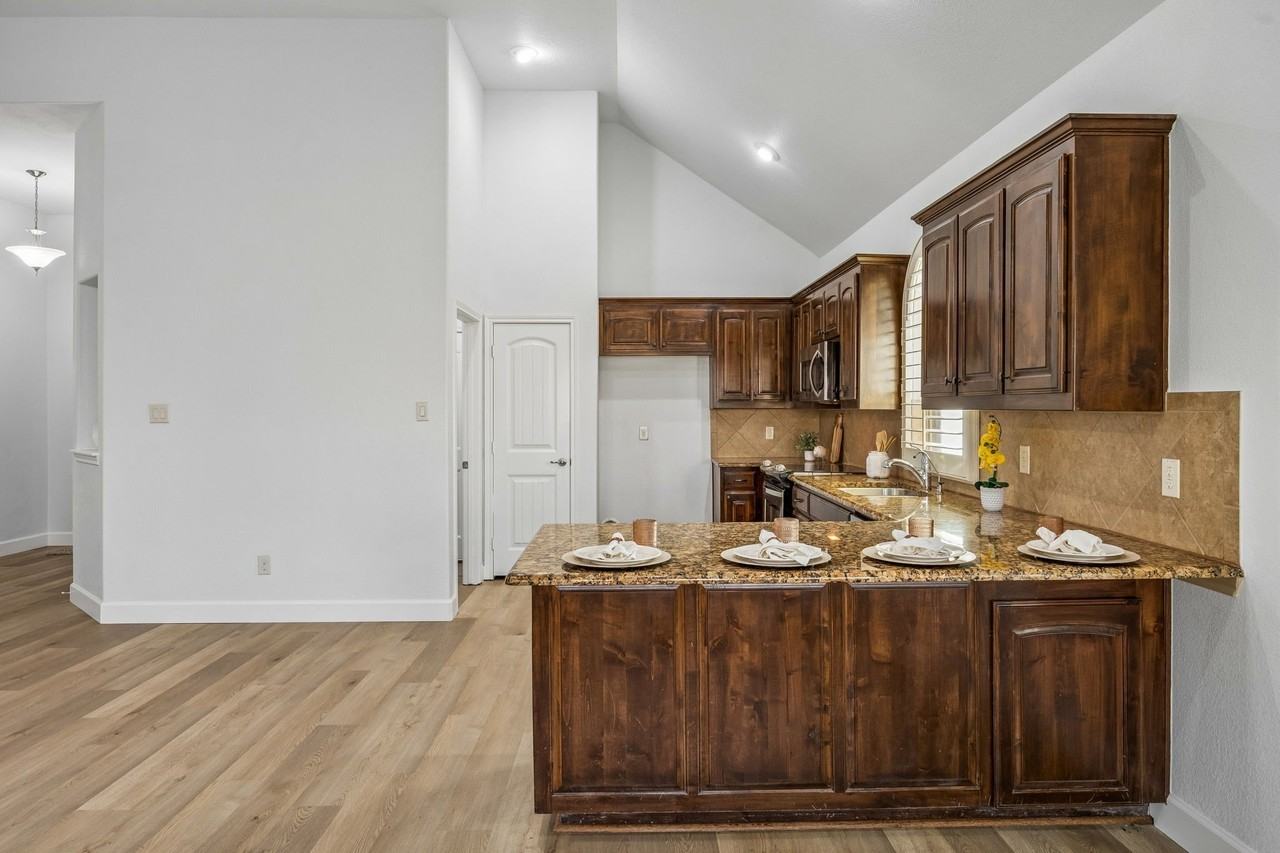 10445 Merced Lake Rd - Photo 4 of 27