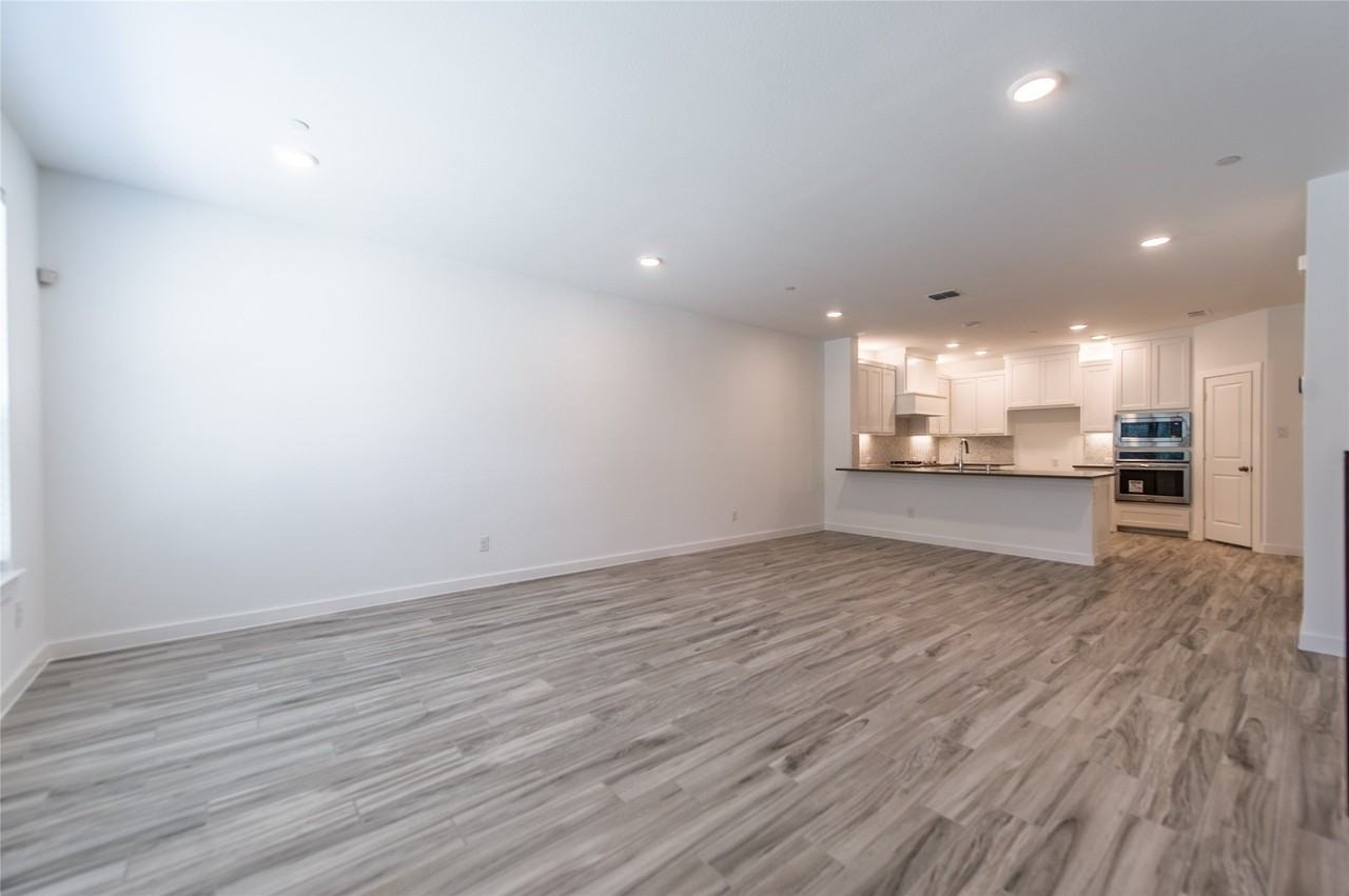 1540 Navasota Trl - Photo 3 of 23