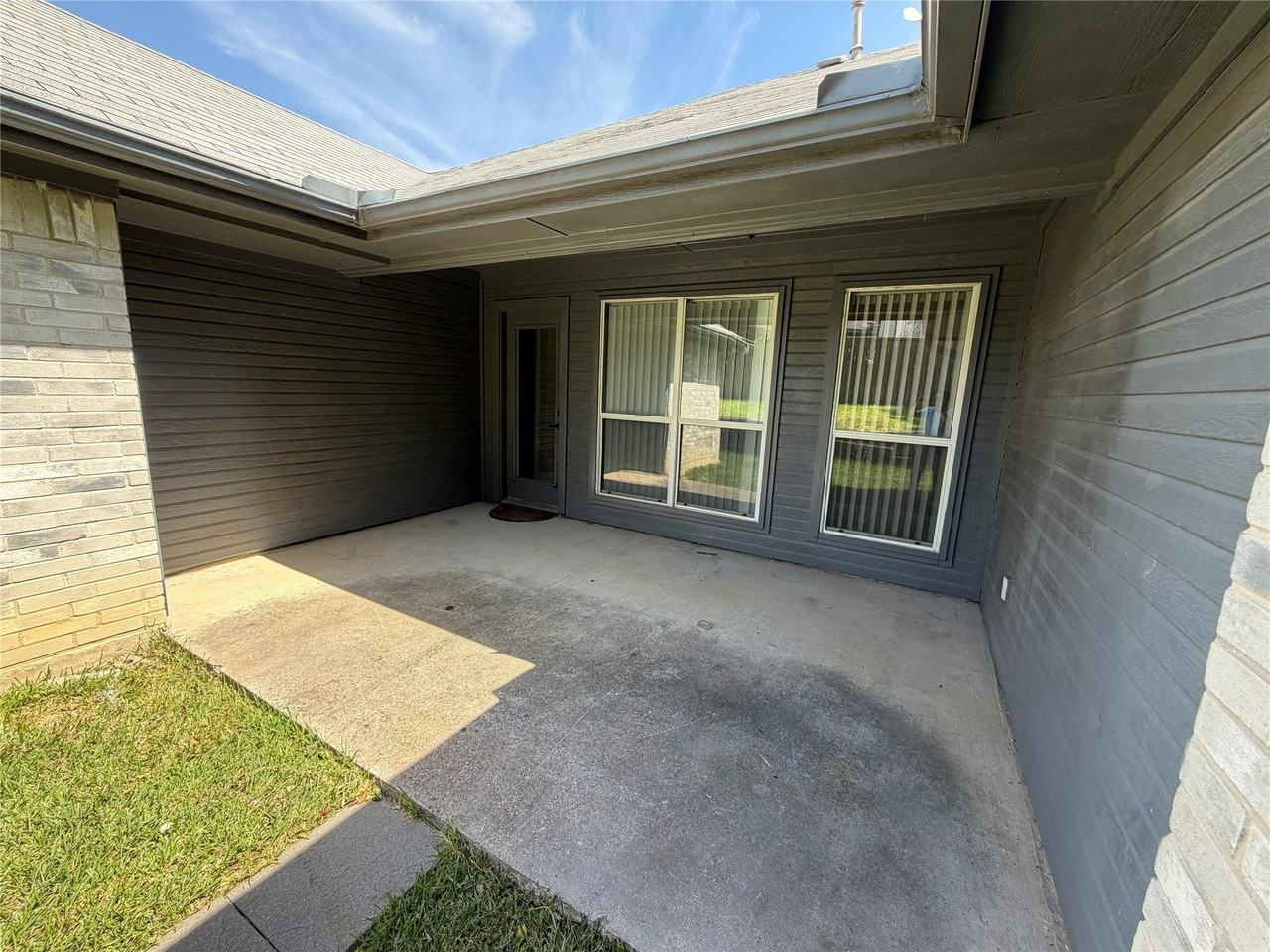 1808 Haley Cir - Photo 3 of 16