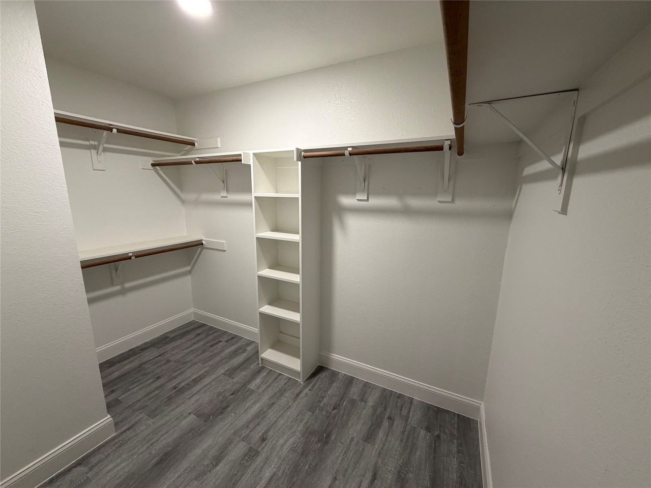 1808 Haley Cir - Photo 7 of 16
