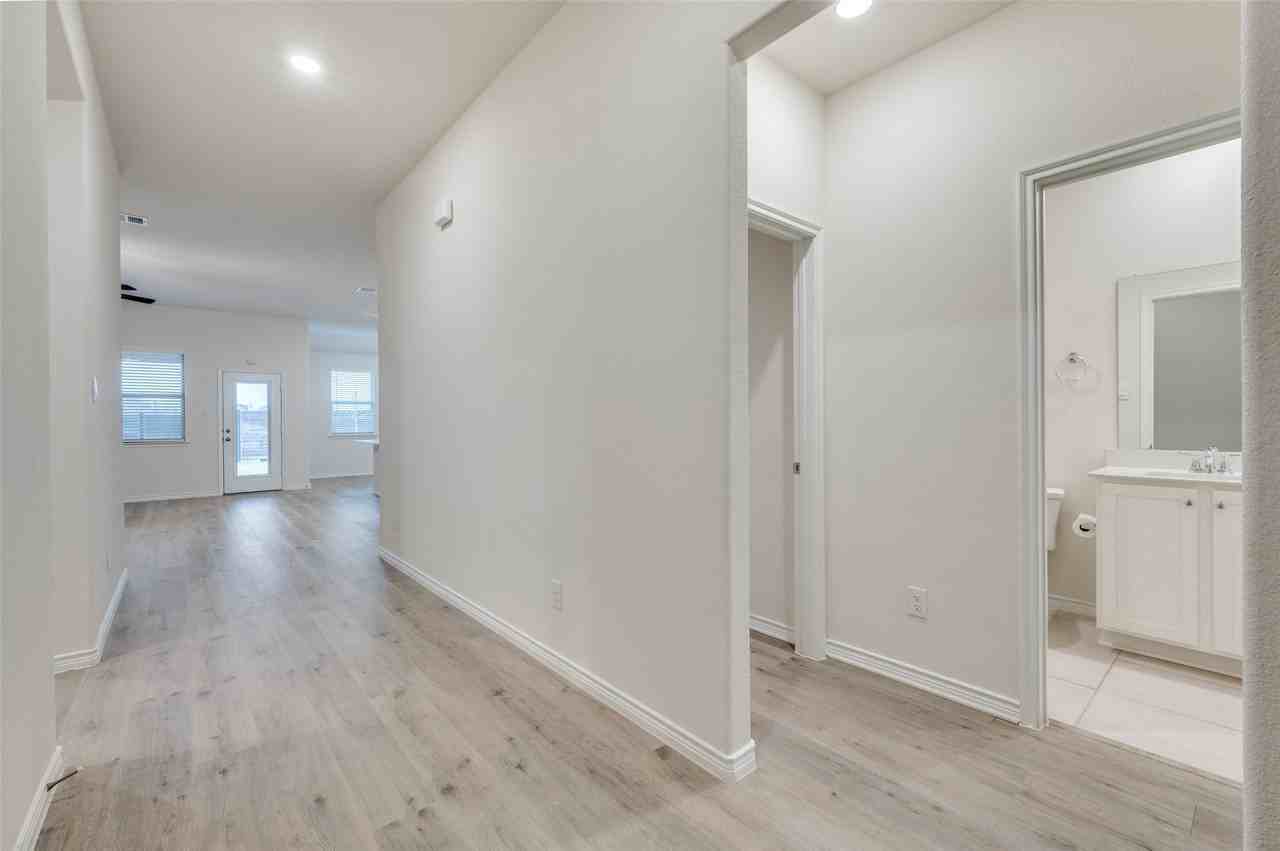 3512 Honey Hill Rd - Photo 2 of 25