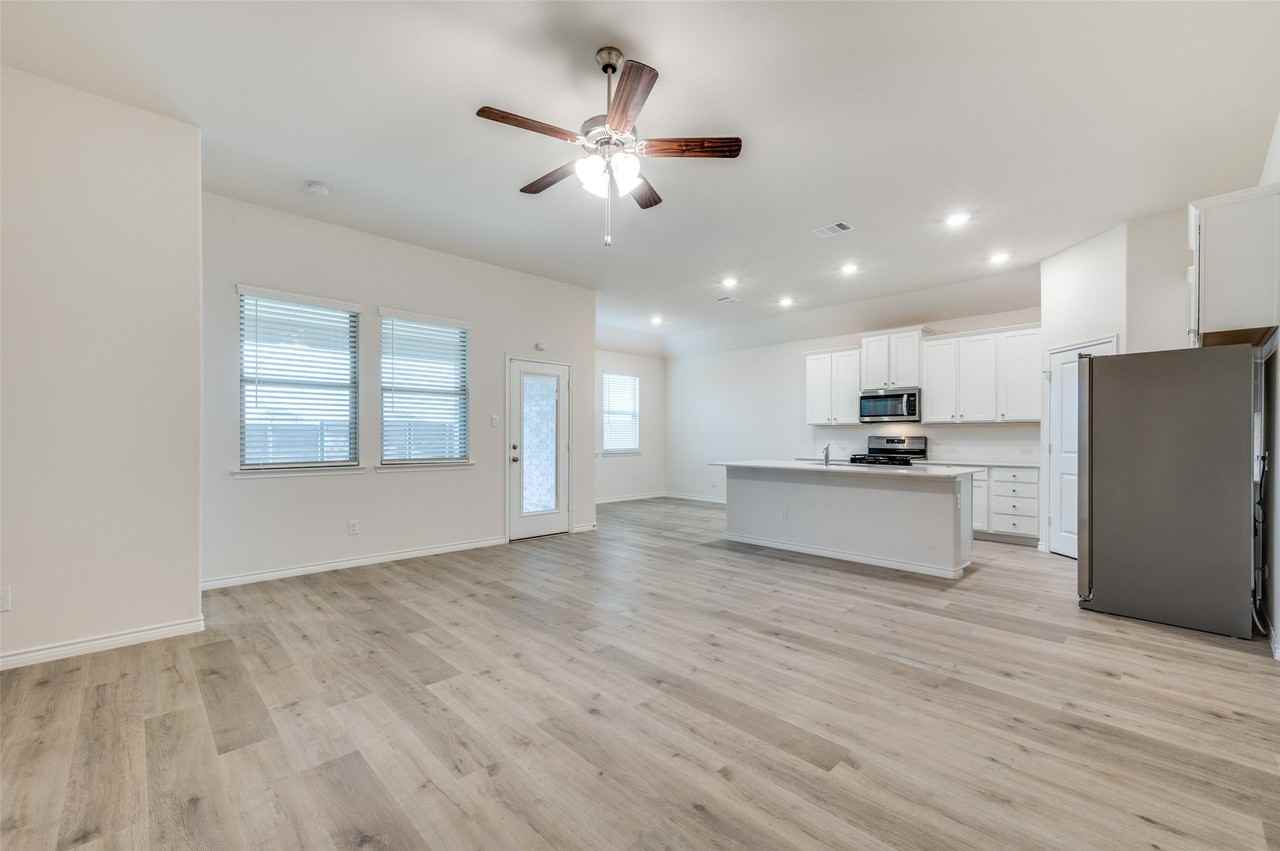 3512 Honey Hill Rd - Photo 6 of 25