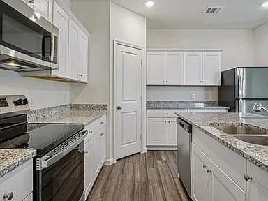 2305 Prairie Lane - Photo 5 of 24