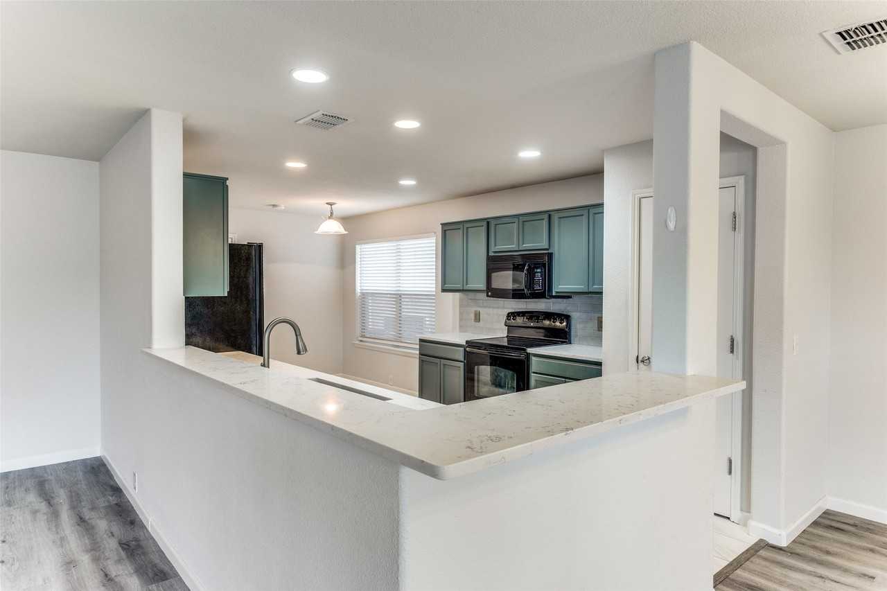 10405 Nettie St - Photo 7 of 16