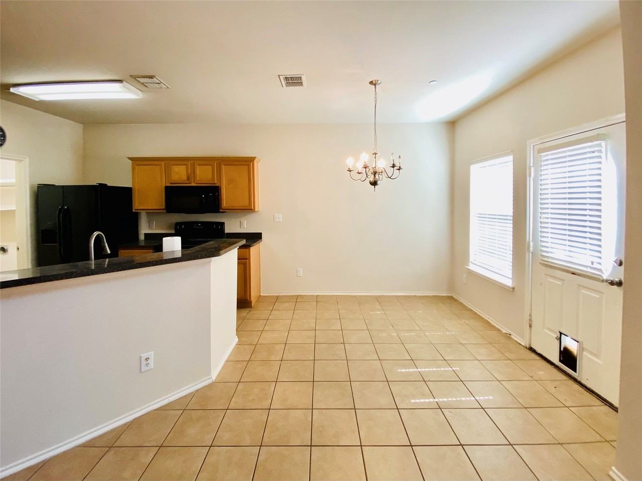 8505 Forest Highlands Dr - Photo 5 of 14
