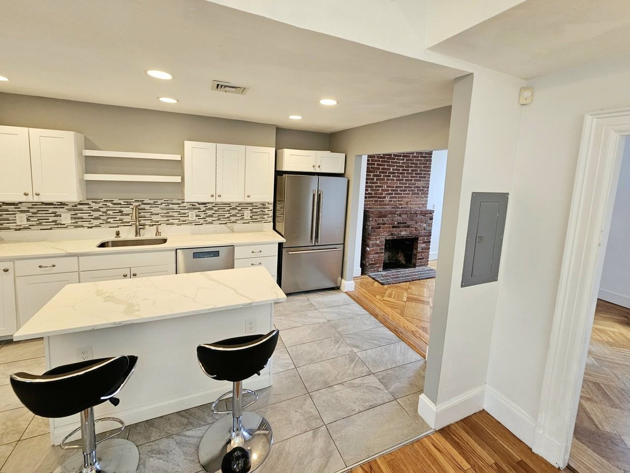 1714 Beacon St #11 - Photo 2 of 8