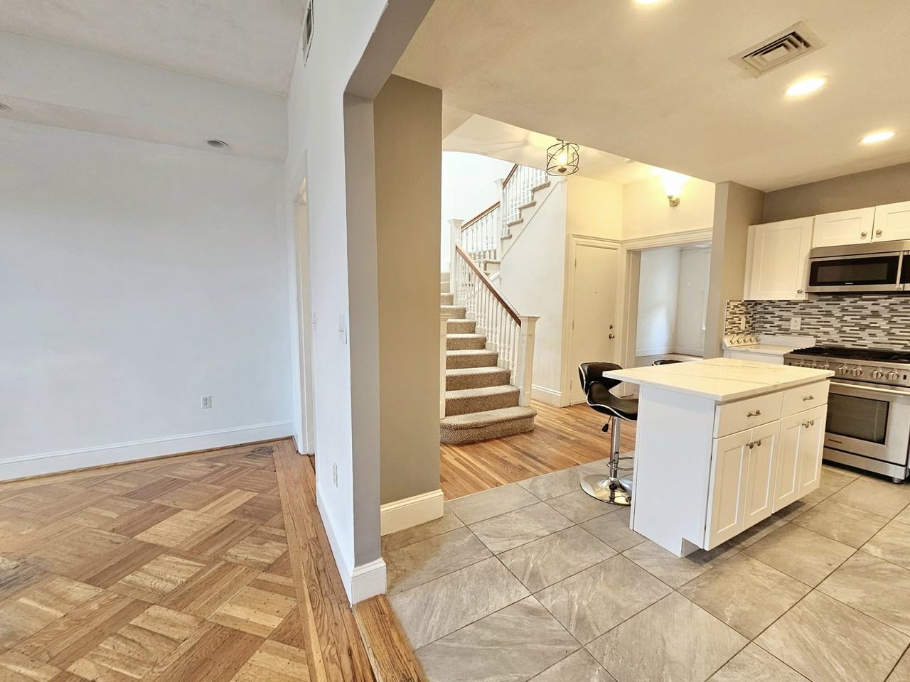 1714 Beacon St #11 - Photo 5 of 8