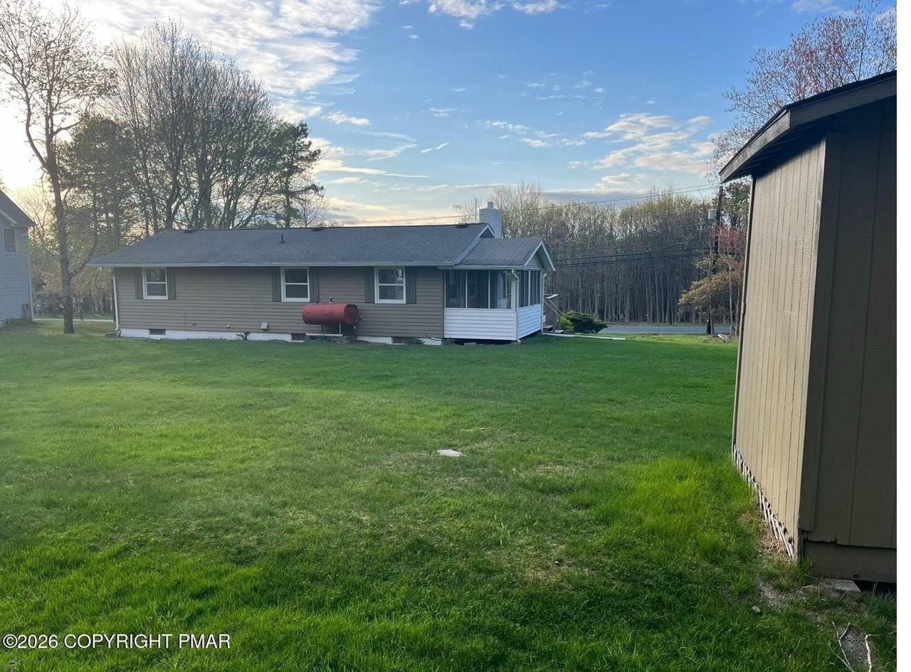 548 Mountain Rd - Photo 2 of 20