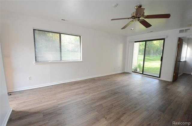 42803 Lilley Pointe Dr #139 - Photo 4 of 24