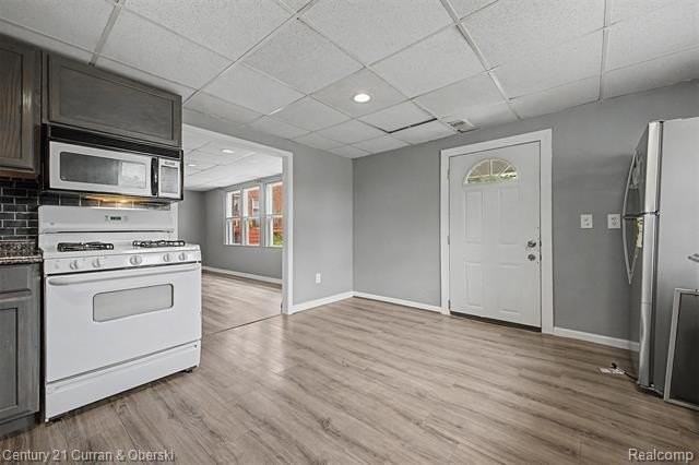 24915 Saint Paul Blvd - Photo 4 of 21