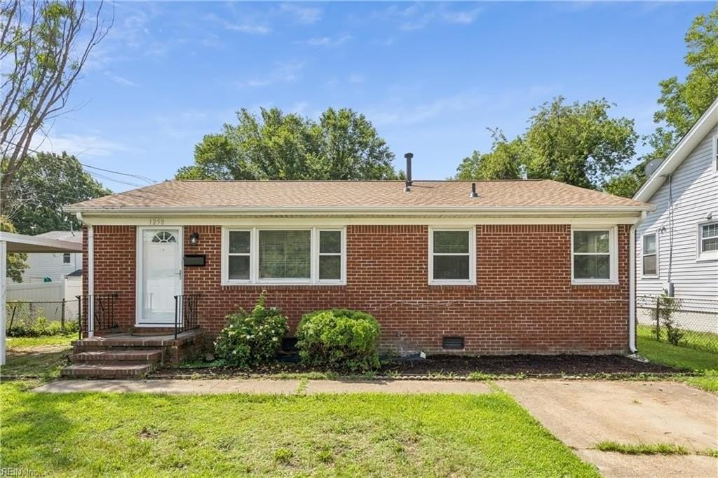1250 Hampton Ave