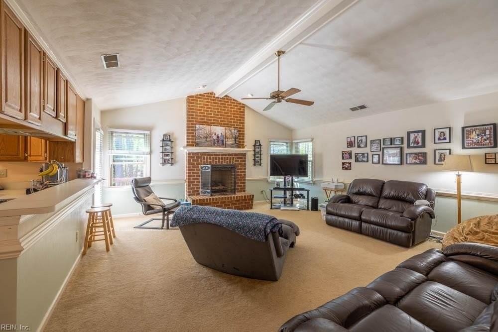 917 Fox Ridge Trl - Photo 7 of 32