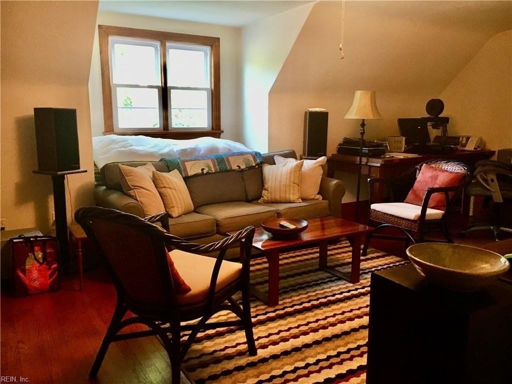 1300 Elk Ave - Photo 4 of 23