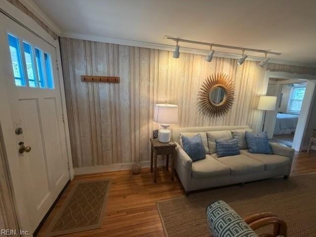 8504 Atlantic Ave - Photo 6 of 50