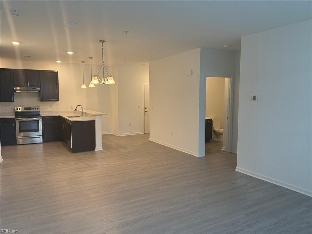 1725 Dromolin Dr #105 - Photo 5 of 22