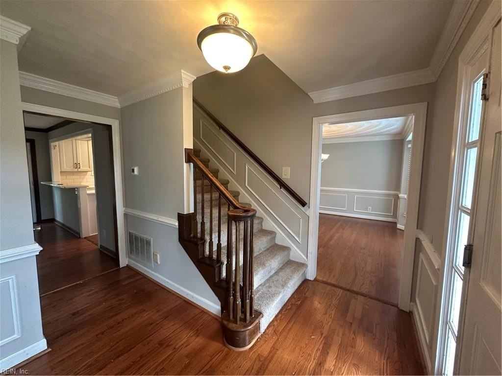 608 Hearndon Ct - Photo 3 of 38